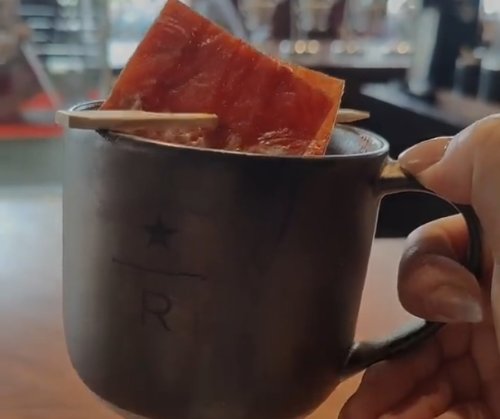 星巴克红烧肉拿铁一杯68元 店员：销量不错